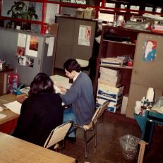 Reunión de personal de la UNaM en oficinas del campus,  SGE, 1990 aprox.