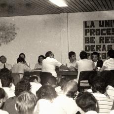 Reunión de consejo académico en el marco de elecciones a decano para la FCE-UNaM, 1986