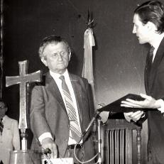 Toma de juramento nuevo rector de la UNaM Lic. Alberto Safrán. Año 1986.